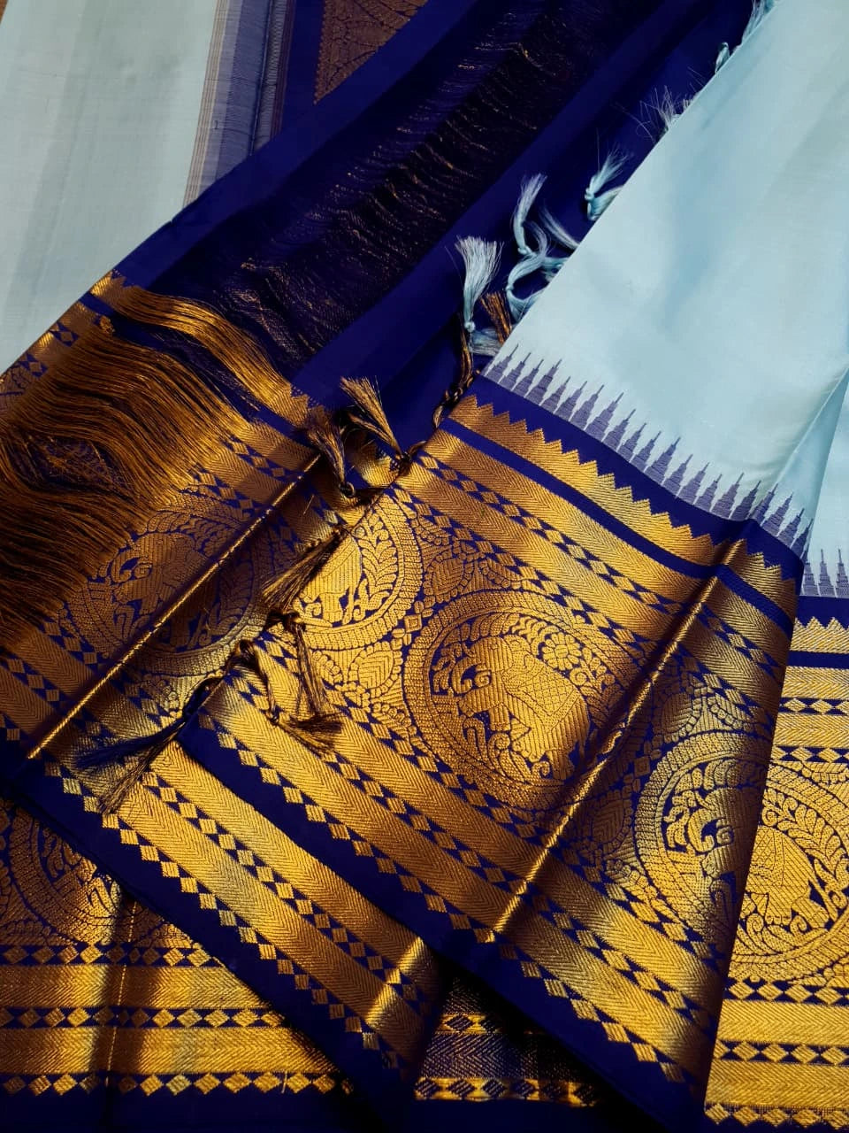 2G Pure Korvai Kanjivaram Silk Saree in Pastel Blue with Navy Blue Silkmark Certified