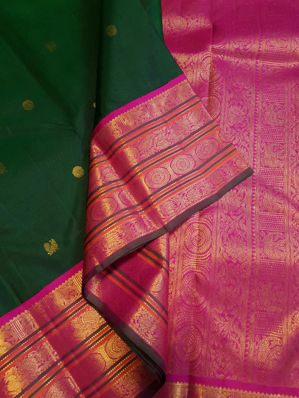 2G Pure Korvai Kanjivaram  Silk Saree in Bottle Green with Peacock Buttas & Pink Gold Elephant Zari Border | Silkmark Certified