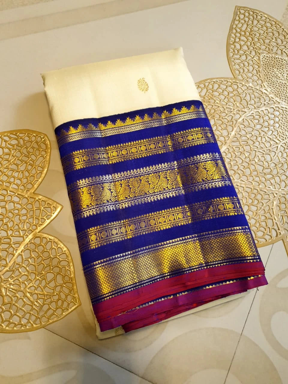 2G Pure Korvai Kanjivaram Silk Saree in Off White with Violet Border | Silk Mark Certified