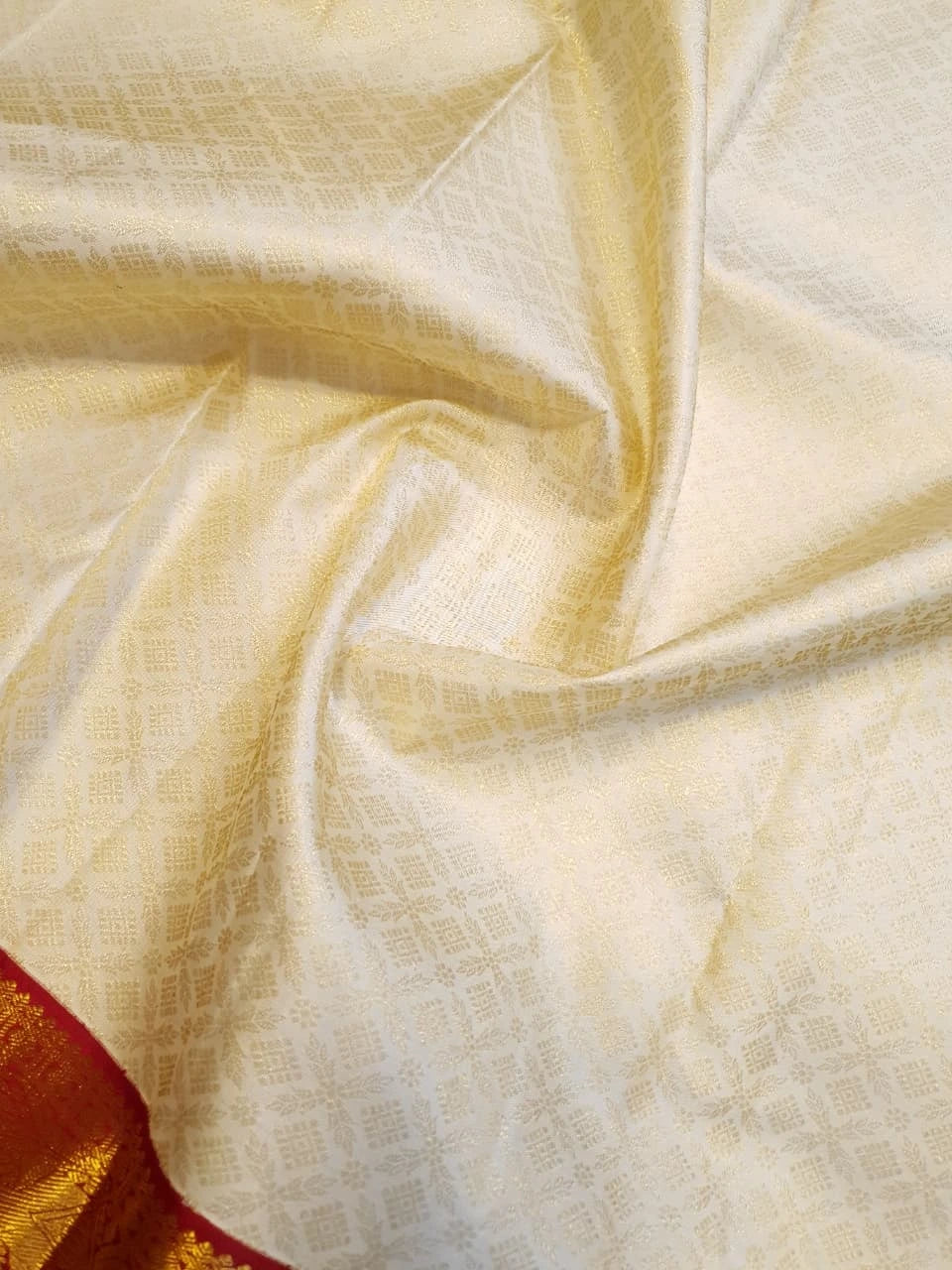 2G Pure Korvai Kanjivaram Silk Saree in Ivory Cream with Rich Gold Zari & Maroon Border | Silkmark Certified