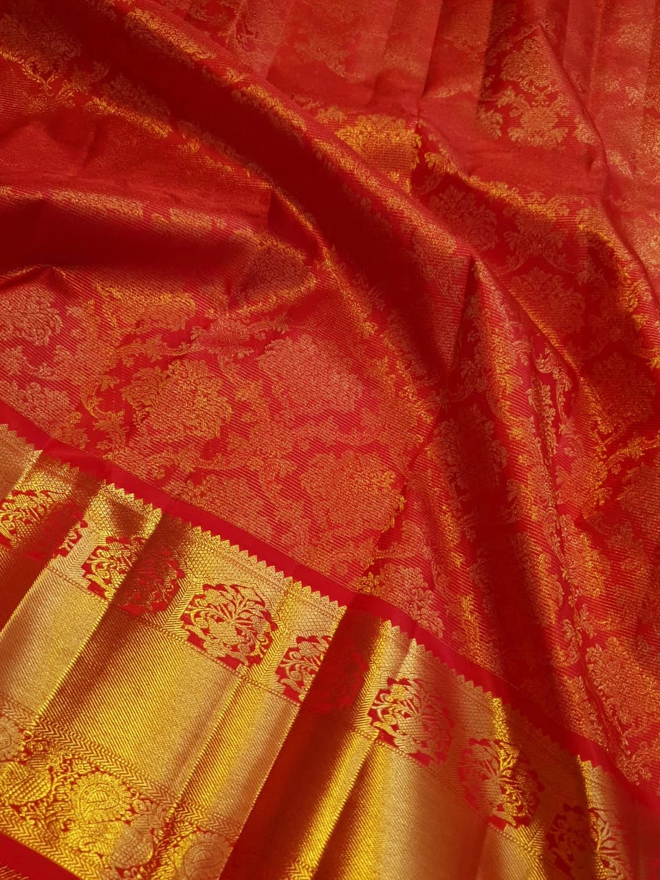 2G Pure Kanjivaram Silk Saree in Vermilion Red with Red | Silkmark Certified