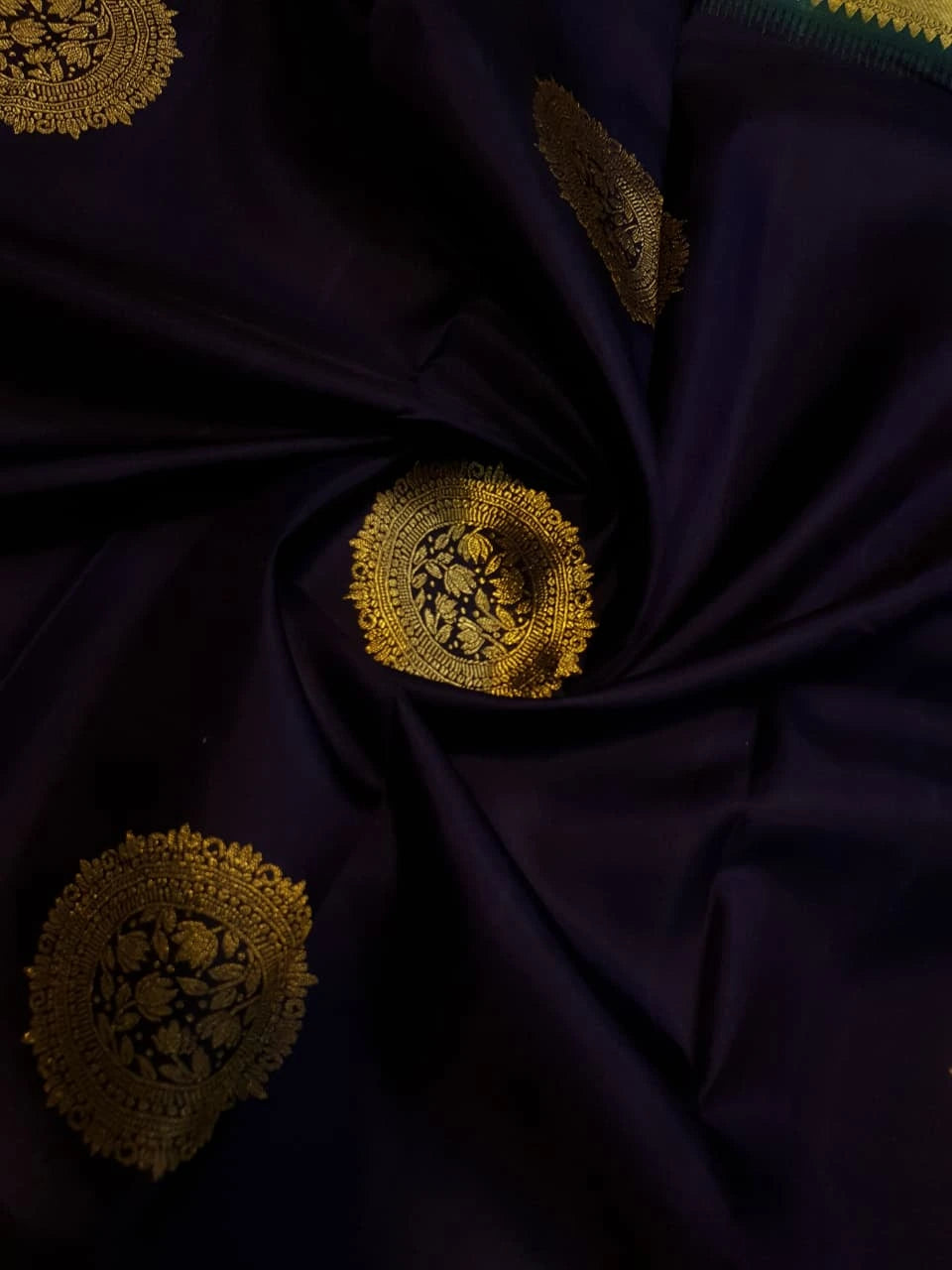 2G Pure Kanjivaram Silk Saree in Dark Purple with Gold and Dark Green | Silk Mark Certified