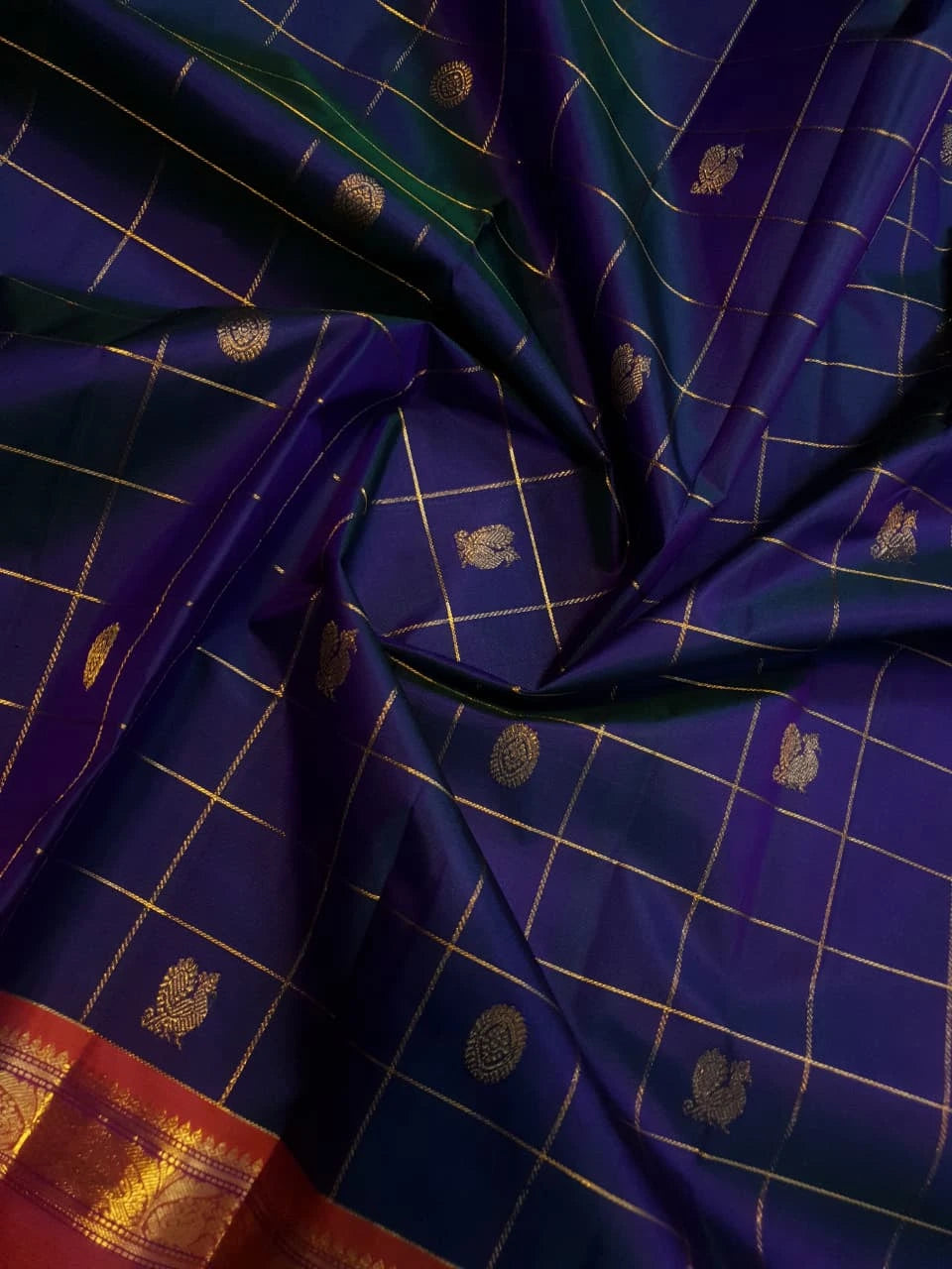 2G Pure Kanjivaram Silk Saree in Navy Blue with Magenta | Silk Mark Certified
