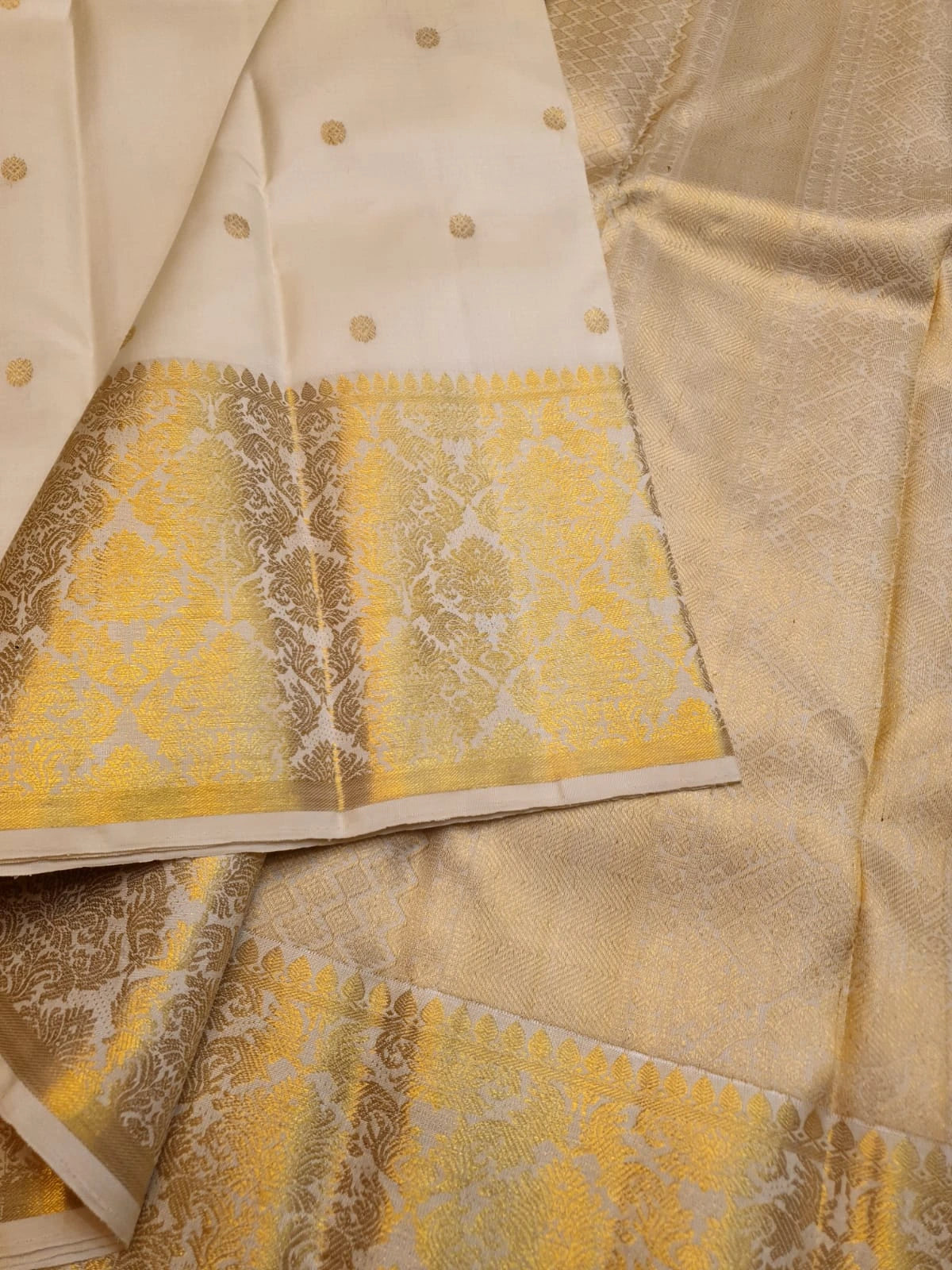 2G Pure Kanjivaram Silk Saree – Off White with Gold Zari | Silkmark Certified