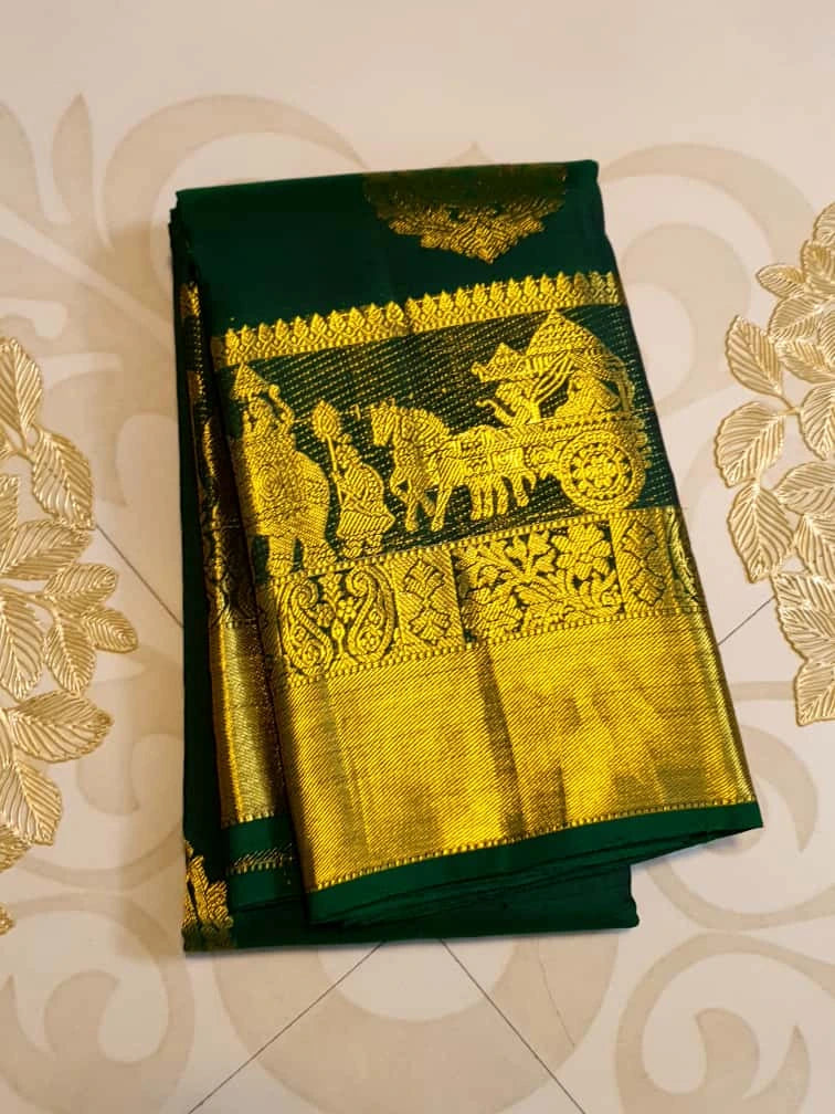 2G Pure Kanjivaram Silk Saree in Dark Green with Gold Pallakku Border | Silkmark Certified
