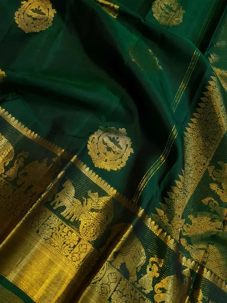 2G Pure Kanjivaram Silk Saree in Dark Green with Gold Pallakku Border | Silkmark Certified