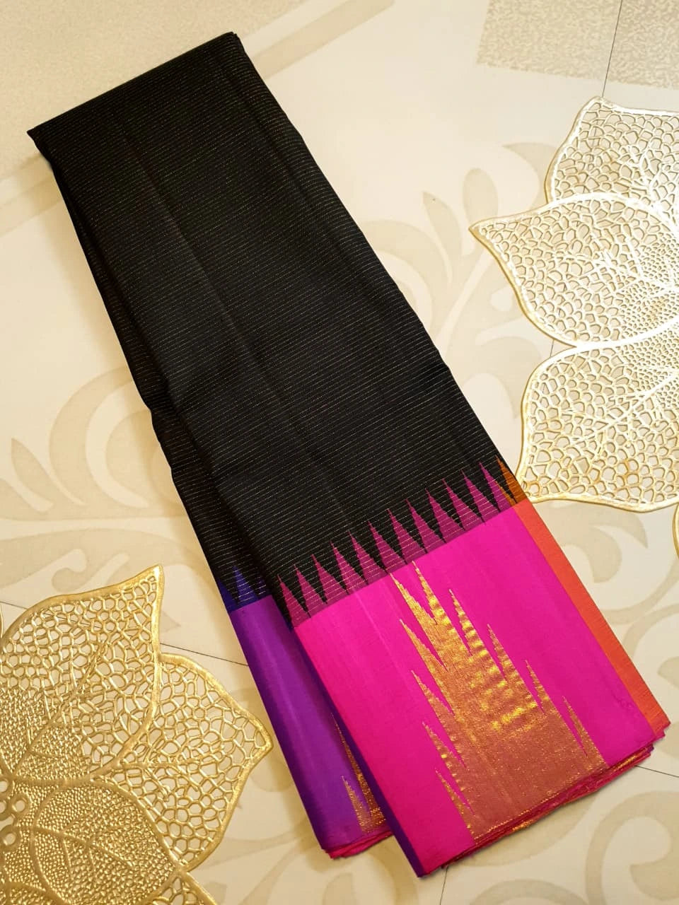 2G Pure 8kol Kanjivaram Silk Saree in Black with Pink | Silkmark Certified