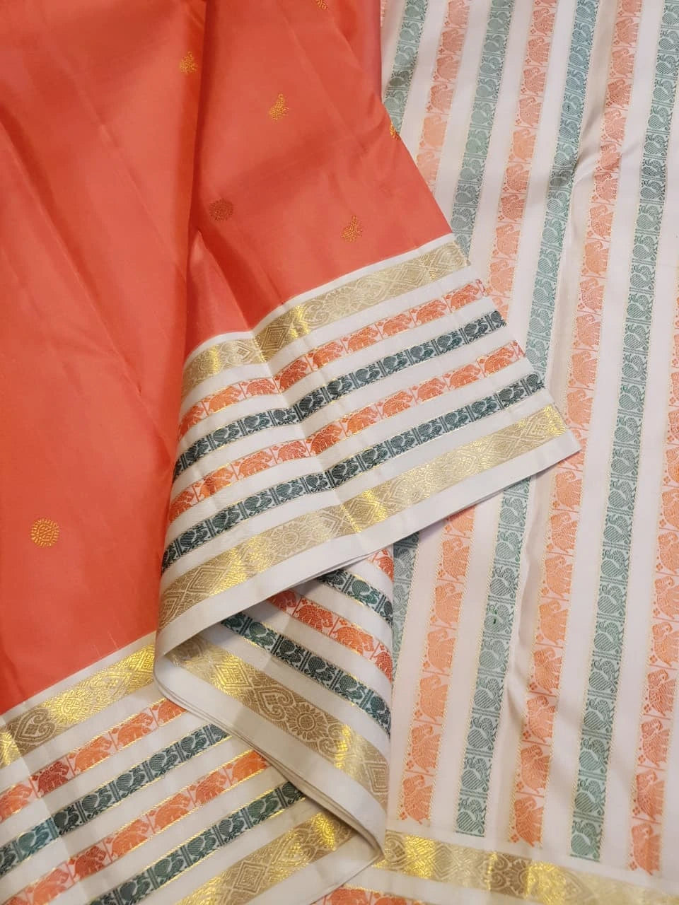 2G Pure Kanjivaram Silk Saree - Peach With Off White | Silkmark Certified