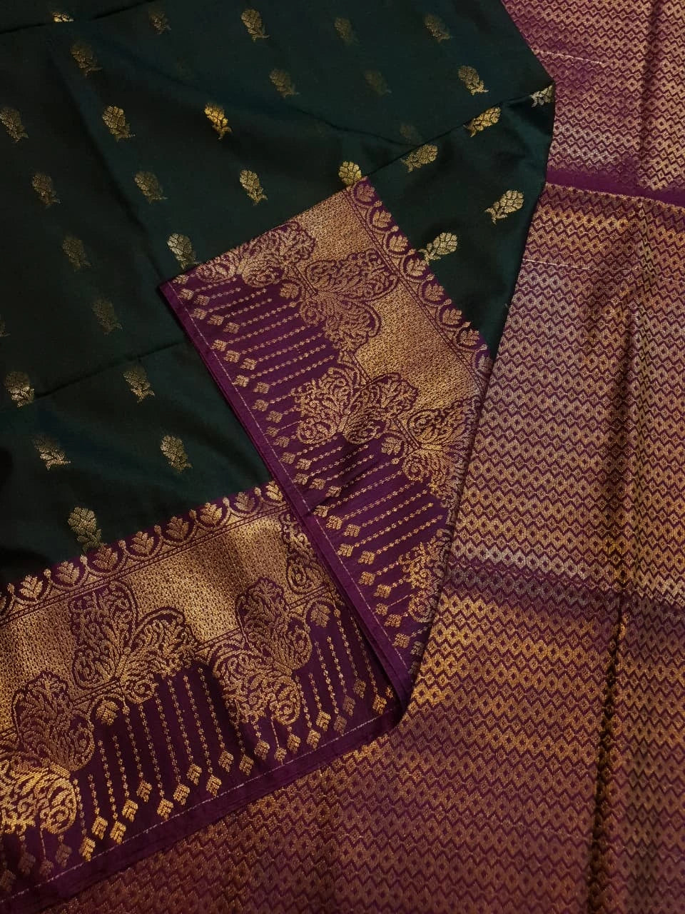 Slubby Soft Semi Silk Saree - Dark Green