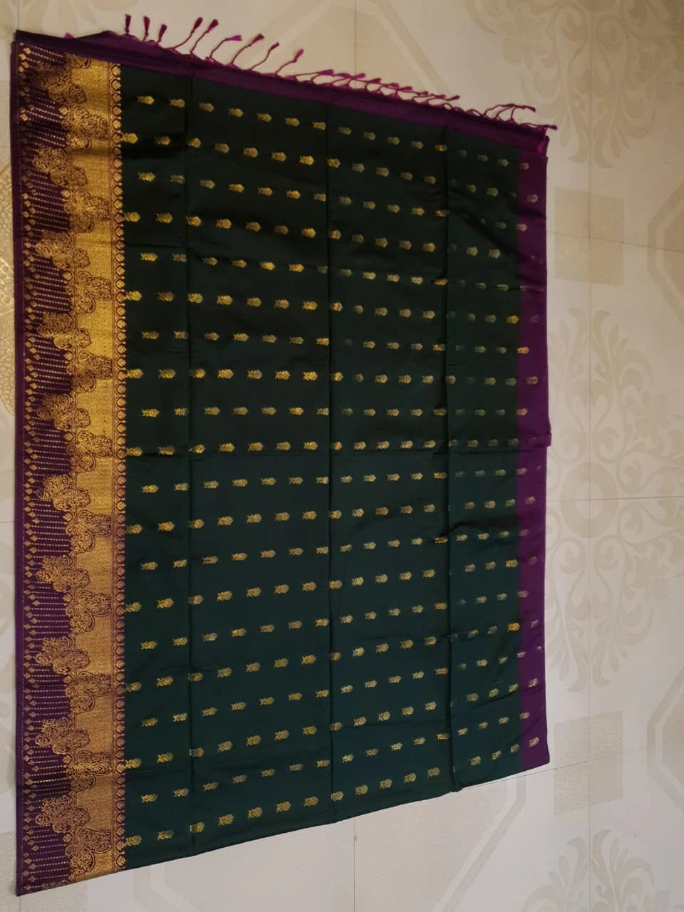 Slubby Soft Semi Silk Saree - Dark Green