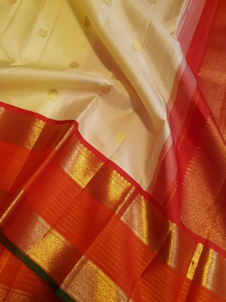 2G Pure Korvai Kanjivaram Silk Saree in Off White with Orange | Silkmark Certified
