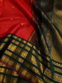 2G Pure Red & Bottle Green Korvai Kanjivaram Silk Saree