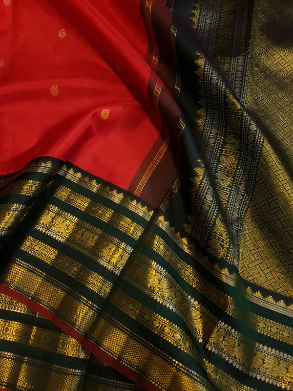 2G Pure Red & Bottle Green Korvai Kanjivaram Silk Saree