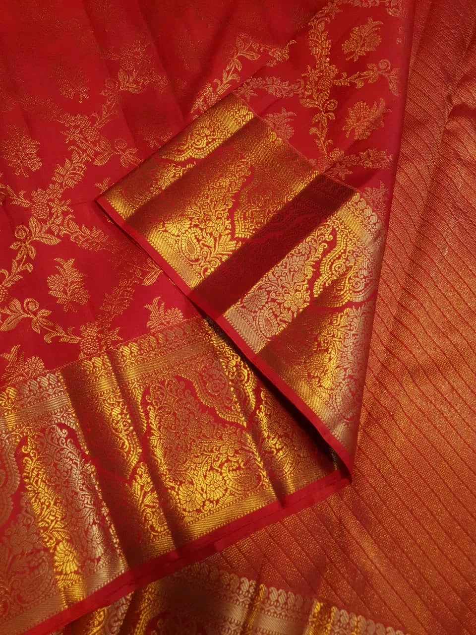 2G Pure Wedding Bridal Kanjivaram Silk Saree in Chilli Red with Rich Gold Zari | Silkmark Certified